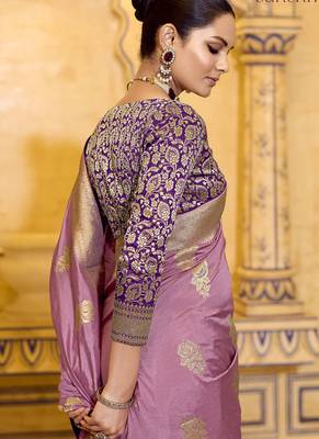 onion pink crepe silk saree with zari weaving 2