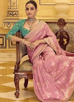 peach crepe silk saree with rich zari weaving 2