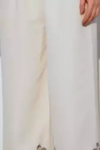 White floral embroidered kurta set with duppata and palazzo pant