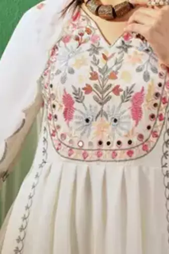 White floral embroidered kurta set with duppata and palazzo pant