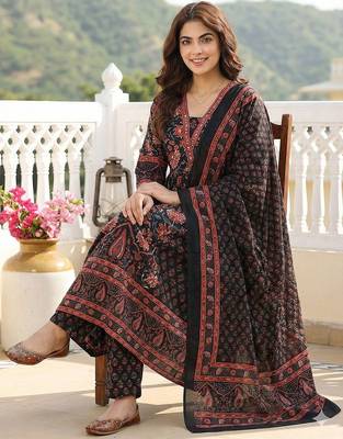 Anouk black pure cotton a-line regular kurta set 5