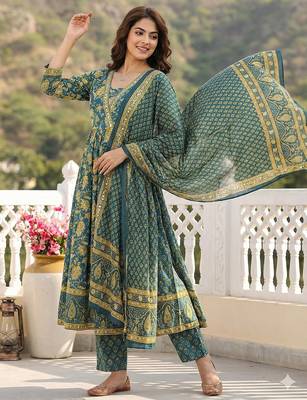 green pure cotton a-line regular kurta set 3