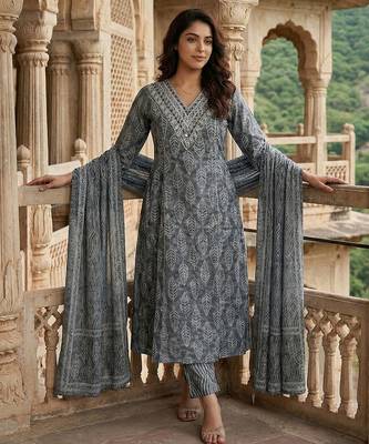 grey pure cotton a-line regular kurta set 2