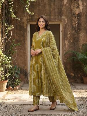 olive green pure cotton a-line princess cut kurta set 2