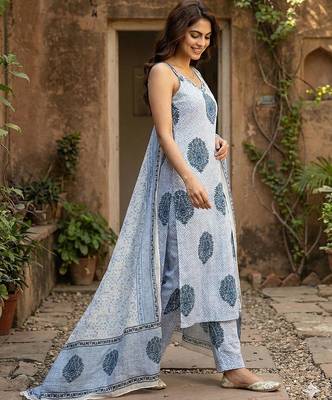 blue and white pure cotton straight strap kurta set 2