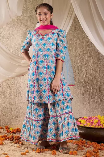 girls cotton 3/4th sleeves sweetheart neck lehenga choli with dupatta for girls