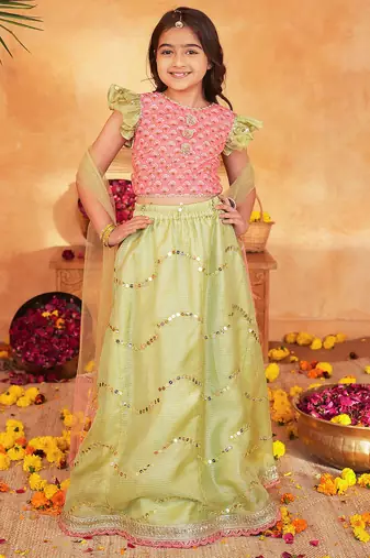 girls lehenga choli with dupatta set