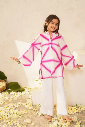 girls dyed regular pure cotton kurti with trousers