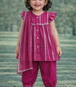 baby girl printed kurta pajama with dupatta set (ing-majentalurex)