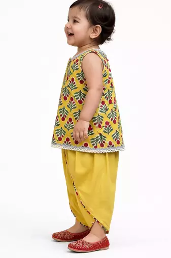 baby girl printed kurta dhoti set (ing-yellowbooti)