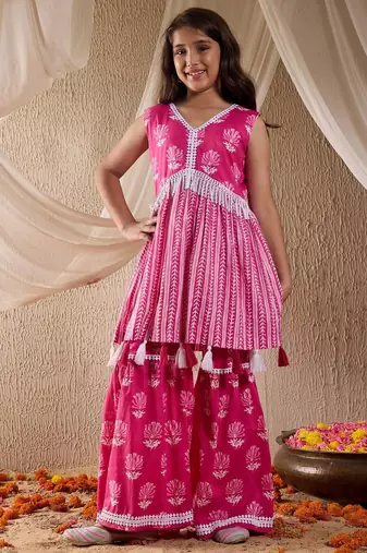 girls cotton sleeveless v neck neck gota pati embellished lehenga choli set with dupatta for girls (sha-magentaprint)