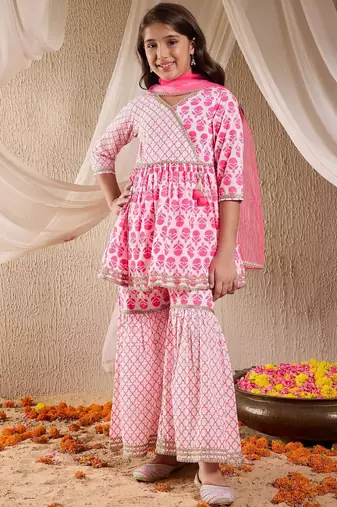 girls cotton 3/4th sleeves v neck neck gota pati embellished lehenga choli set with dupatta for girls (sha-neonmagenta)