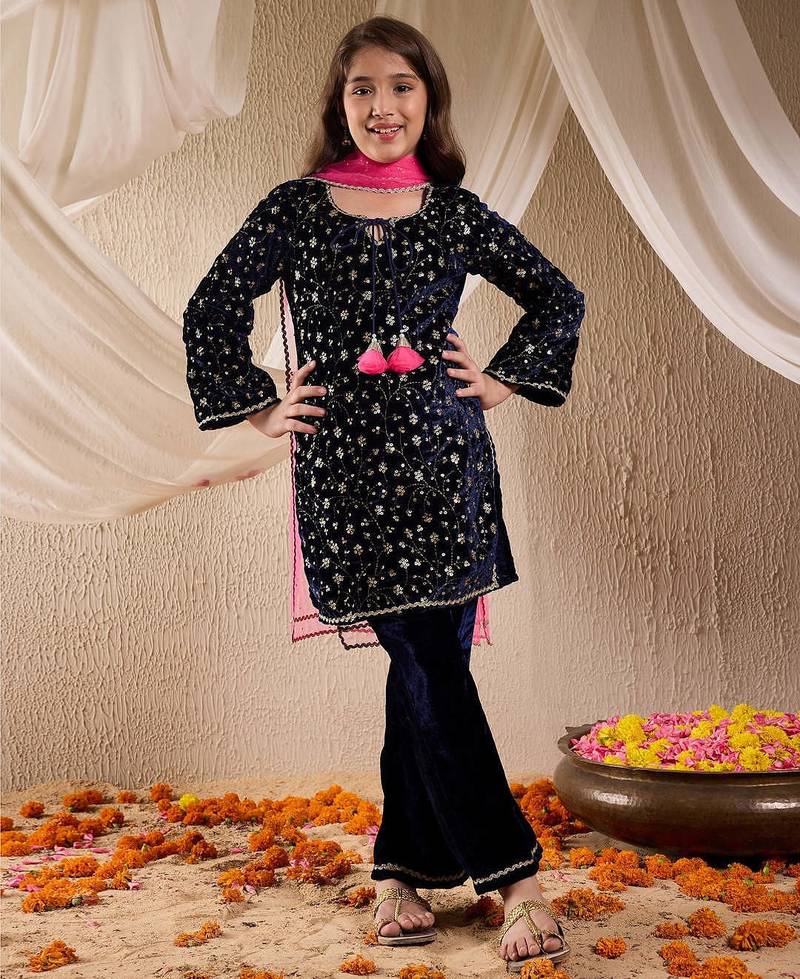 girls floral embroidered sequinned velvet kurta with trouser & dupatta (ks-navyvelvet)
