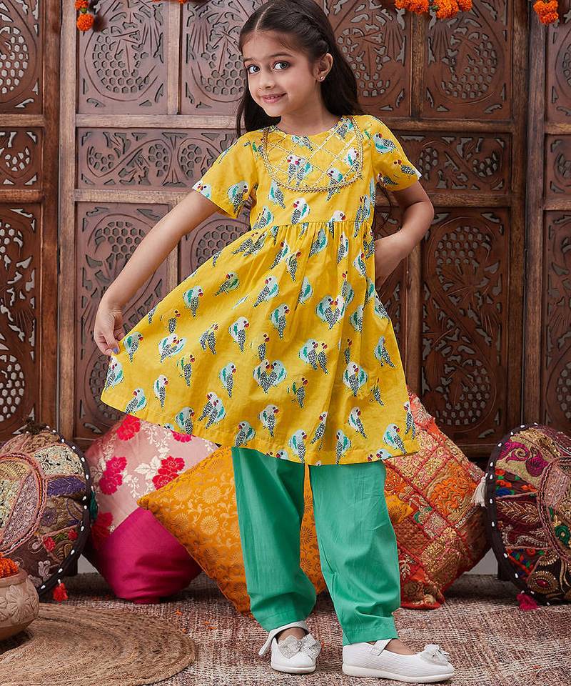 girls ethnic motifs printed gotta patti pure cotton a-line kurta with trousers (ks-yellowparrot)