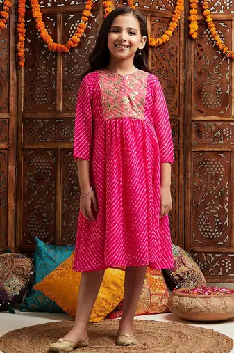 girls printed & embroidered fit & flare georgette ethnic dress (iw-gotamagenta)