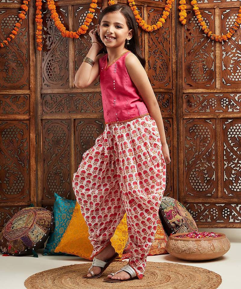 girls embroidered regular mirror work kurta with dhoti pants (dh-pinkpatra)