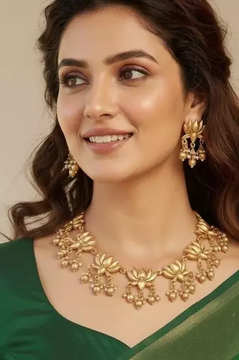 Gold gold plated stainless steel jewellery set