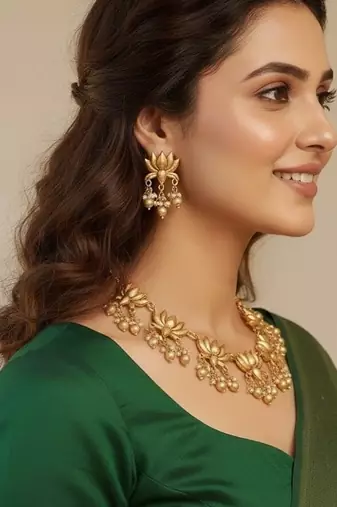 Gold gold plated stainless steel jewellery set