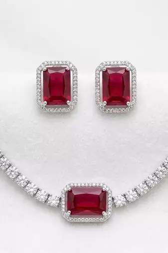 American diamond choker jewellery set - ideal for fashionable women's statement