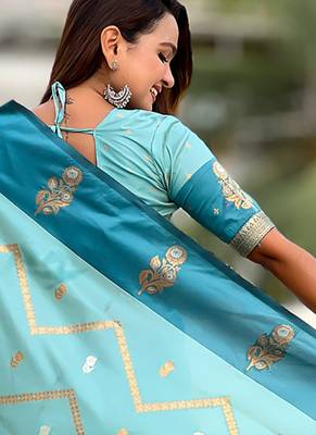 blue soft silk saree with zari work 2
