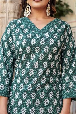Dark green floral block print cotton straight kurta set with dupatta 5