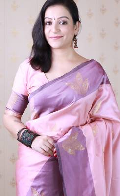 pink soft silk saree with zari woven work 5