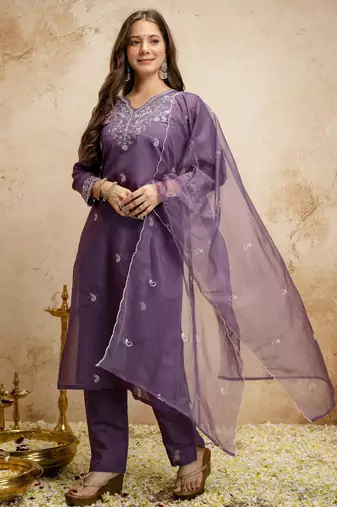 Purple women chanderi embroidered kurta with chanderi bottom and viscose organza embroidered dupatta set