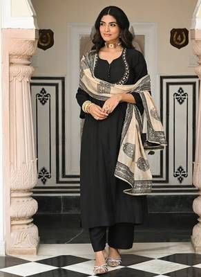 Black women viscose embroidered kurta with viscose bottom and chanderi print dupatta set 3