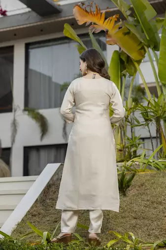 Cream women viscose shimmer embroidered kurti with viscose shimmer bottom and lagdi patta printed dupatta set
