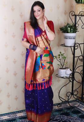 navy blue paithani silk saree with bandhani zari work 2