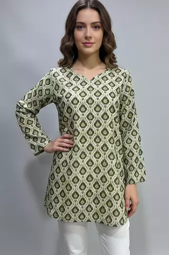  floral digital print muslin silk tunic / stylish short kurti 