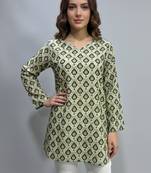  floral digital print muslin silk tunic / stylish short kurti for grilish