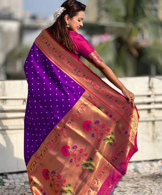 purple bandhani soft silk saree with zari weaving border 2