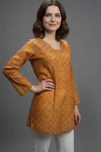  floral digital print muslin silk tunic / stylish short kurti 