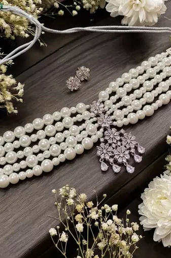 multi layer pearl choker set with floral crystal pendant