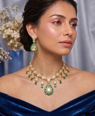 green stone kundan bridal necklace set with earrings 3