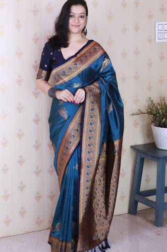 Blue soft silk zari weaving saree with contrast blouse piece