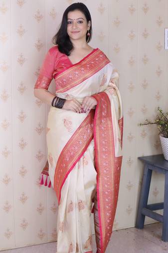 Cream soft silk zari weaving saree with contrast blouse piece
