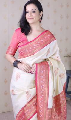cream soft silk saree with rich zari border & contrast blouse 5