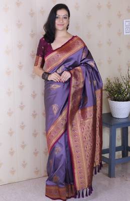 lavender soft silk saree with rich zari border & contrast blouse 3