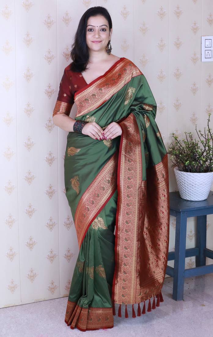 Green soft silk zari weaving saree with contrast blouse piece
