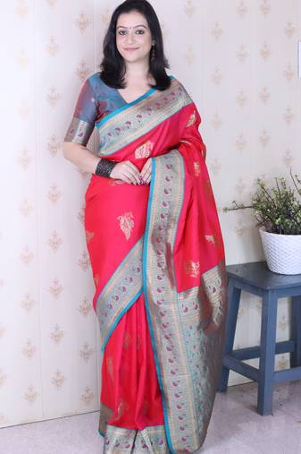 Pink soft silk zari weaving saree with contrast blouse piece