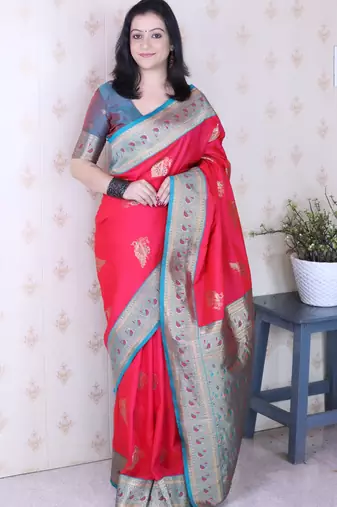 Pink soft silk zari weaving saree with contrast blouse piece