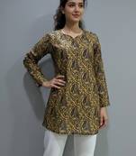  floral digital print muslin silk tunic / stylish short kurti for grilish