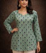  floral digital print muslin silk tunic / stylish short kurti for grilish