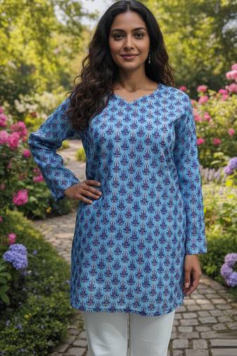  floral digital print muslin silk tunic / stylish short kurti for grilish