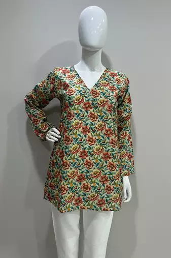  floral digital print muslin silk tunic / stylish short kurti for grilish