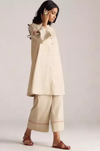 brown linen top and bottom set with minimal style