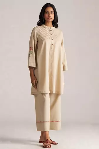 brown linen top and bottom set with minimal style