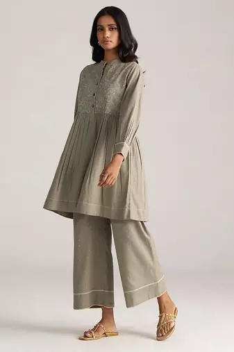grey linen co-ord set with full sleeve style